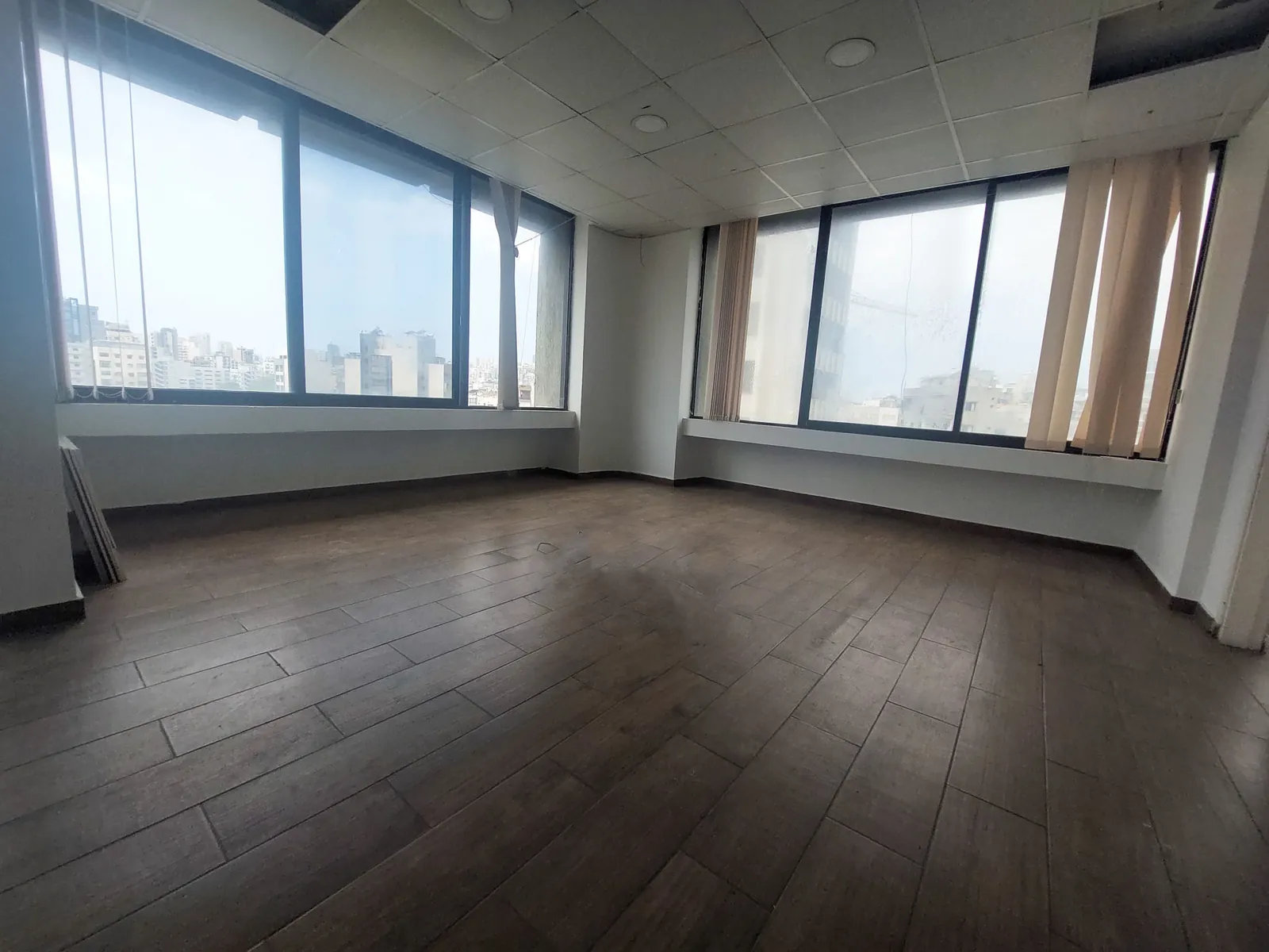 Prime Location Office in Bauchrieh, Metn