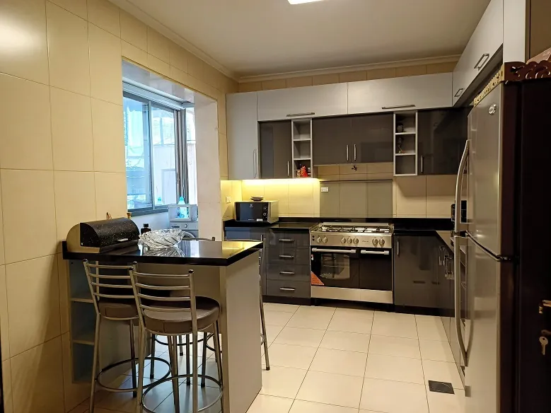 Furnished Apartment in Spears, Beirut — photo 4