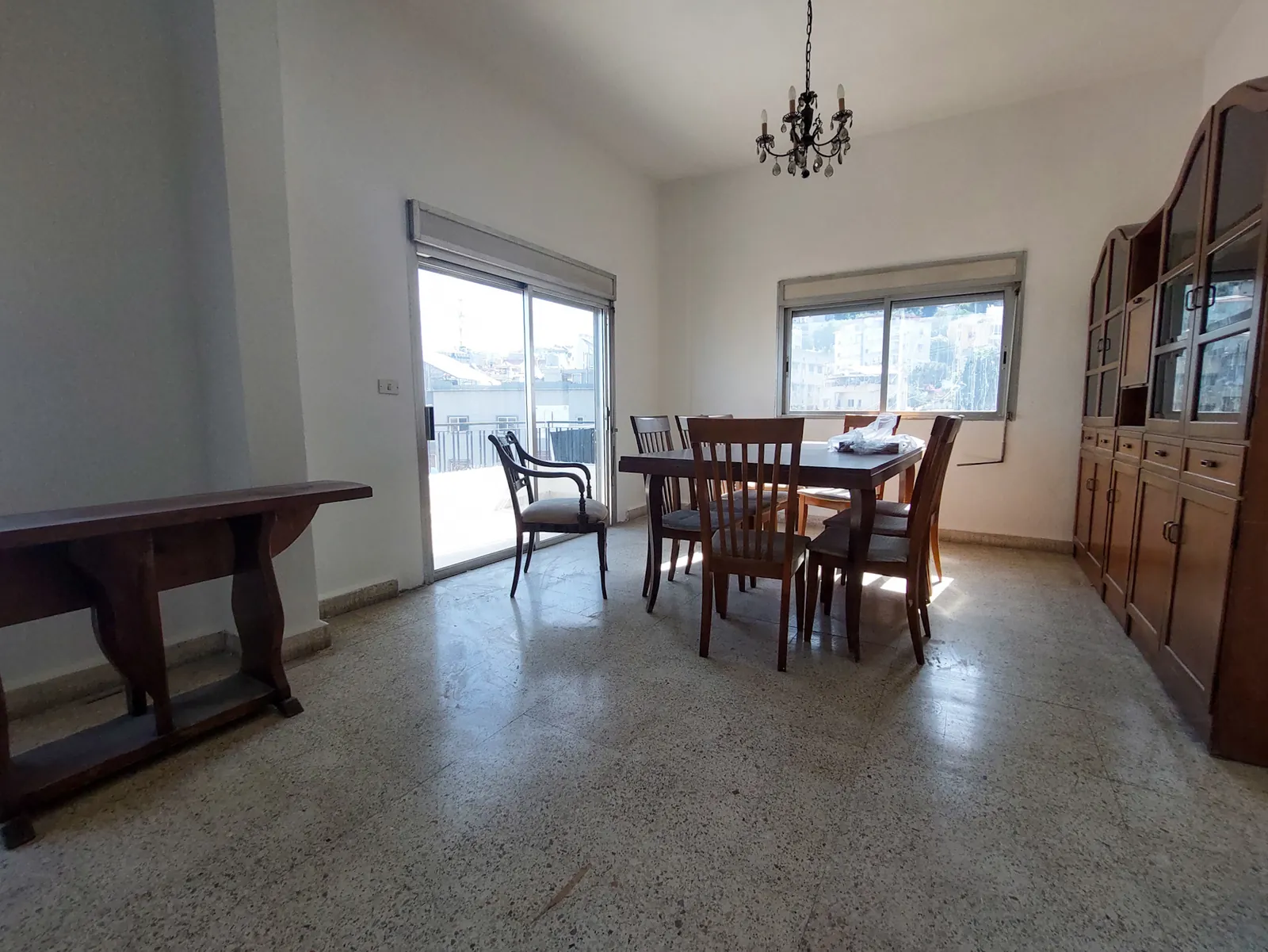 Prime Location Apartment in Mazraat Yachouh with Sea View — photo 2