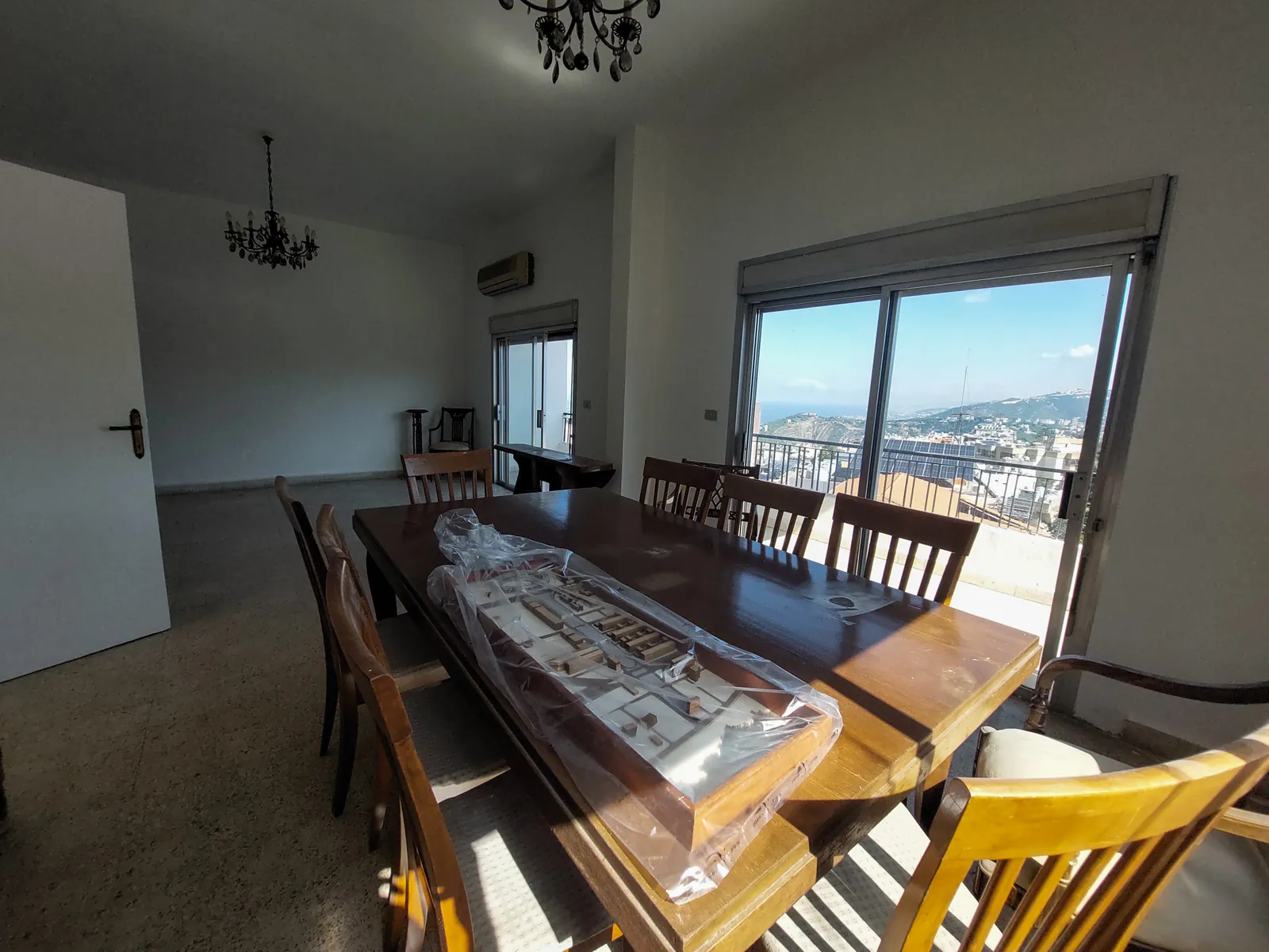 Prime Location Apartment in Mazraat Yachouh with Sea View — photo 3