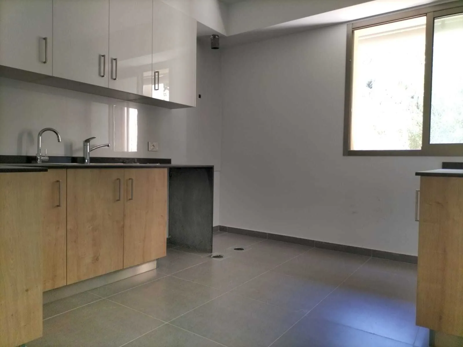 Apartment in Louaizeh, Baabda with Mountain View — photo 2
