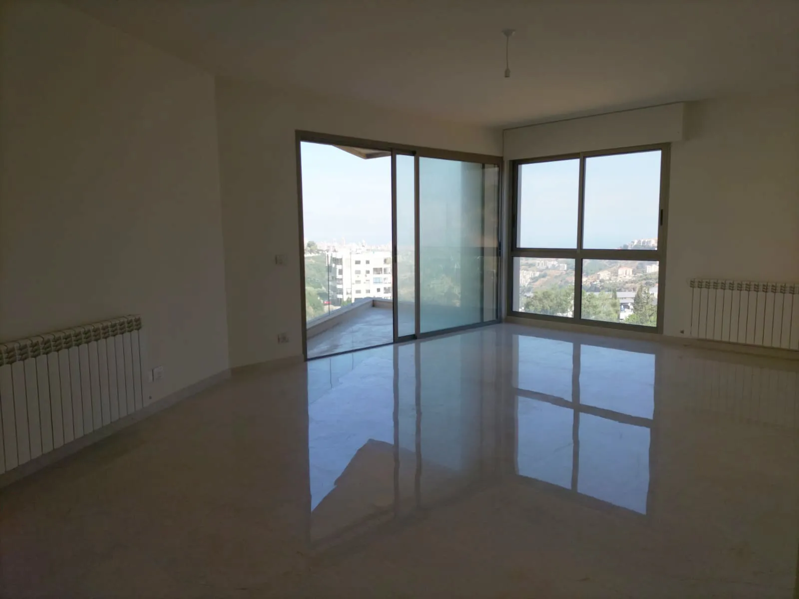 Prime Location Apartment in Louaizeh, Baabda with Mountain View — photo 2