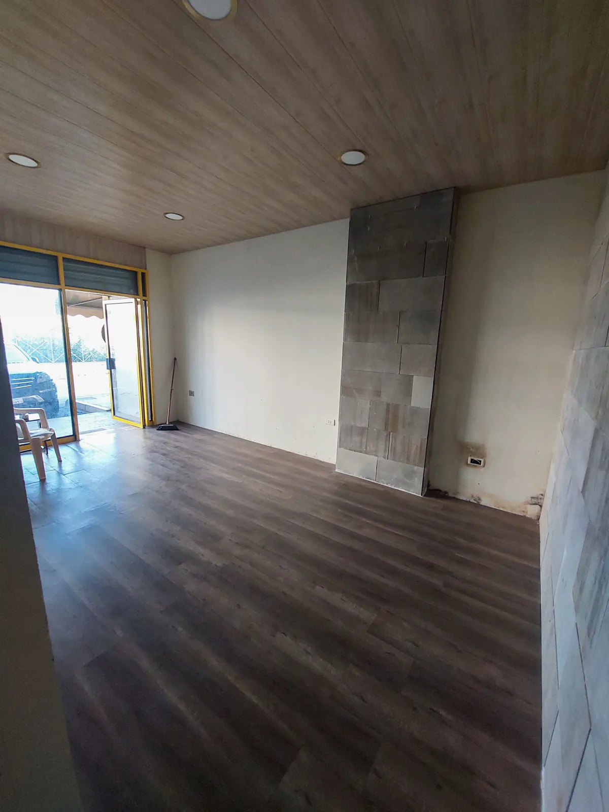 Prime Location Shop in Mazraat Yachouh, Metn