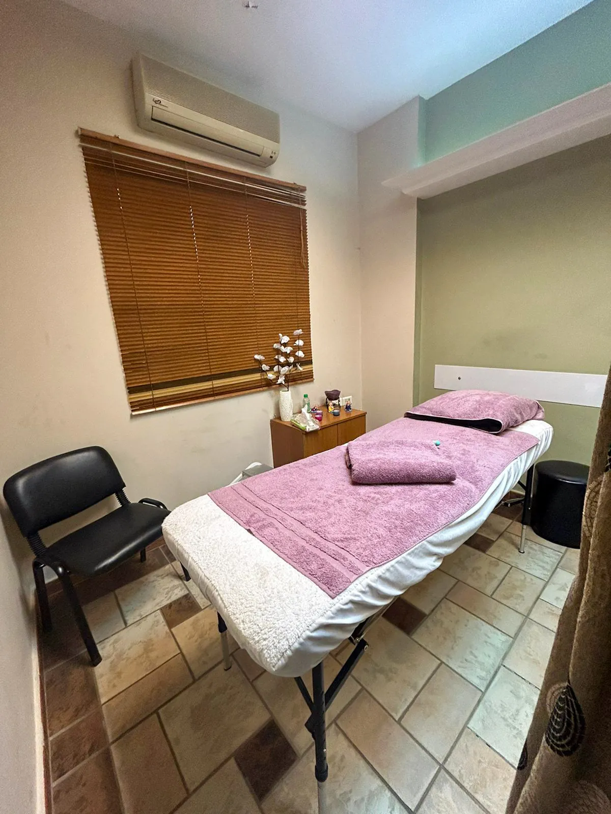 Furnished Office/Clinic in Zalka, Metn — photo 4