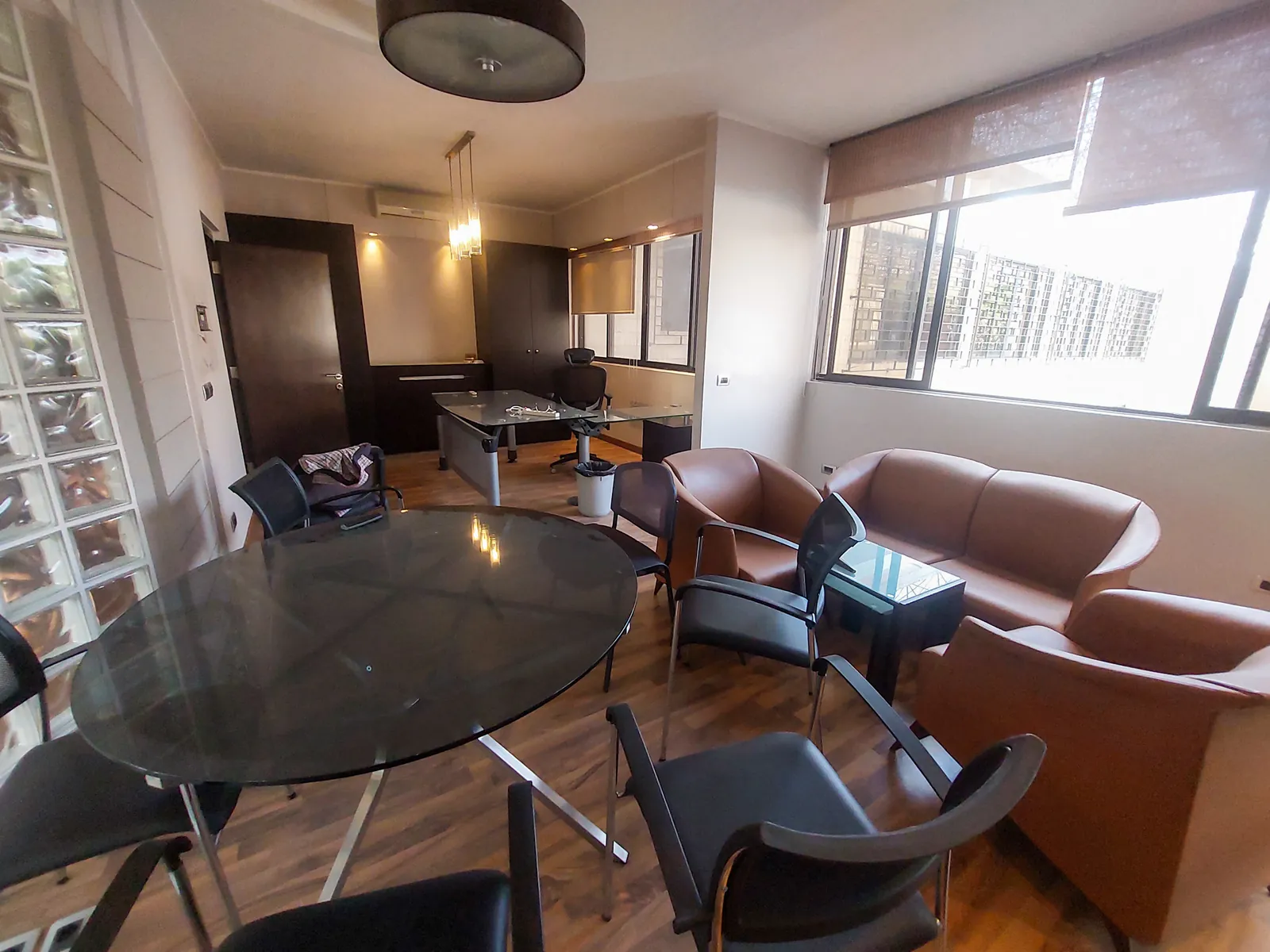 Fully Furnished Location Office in Rabieh, Metn — الصورة 3