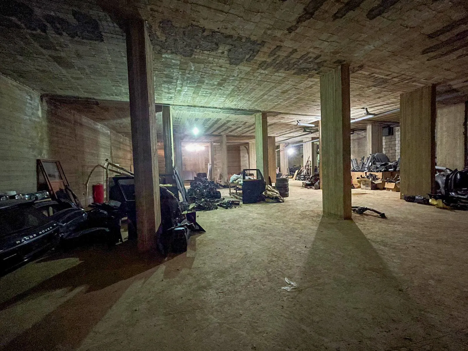 Warehouse in Dik El Mehdi, Metn