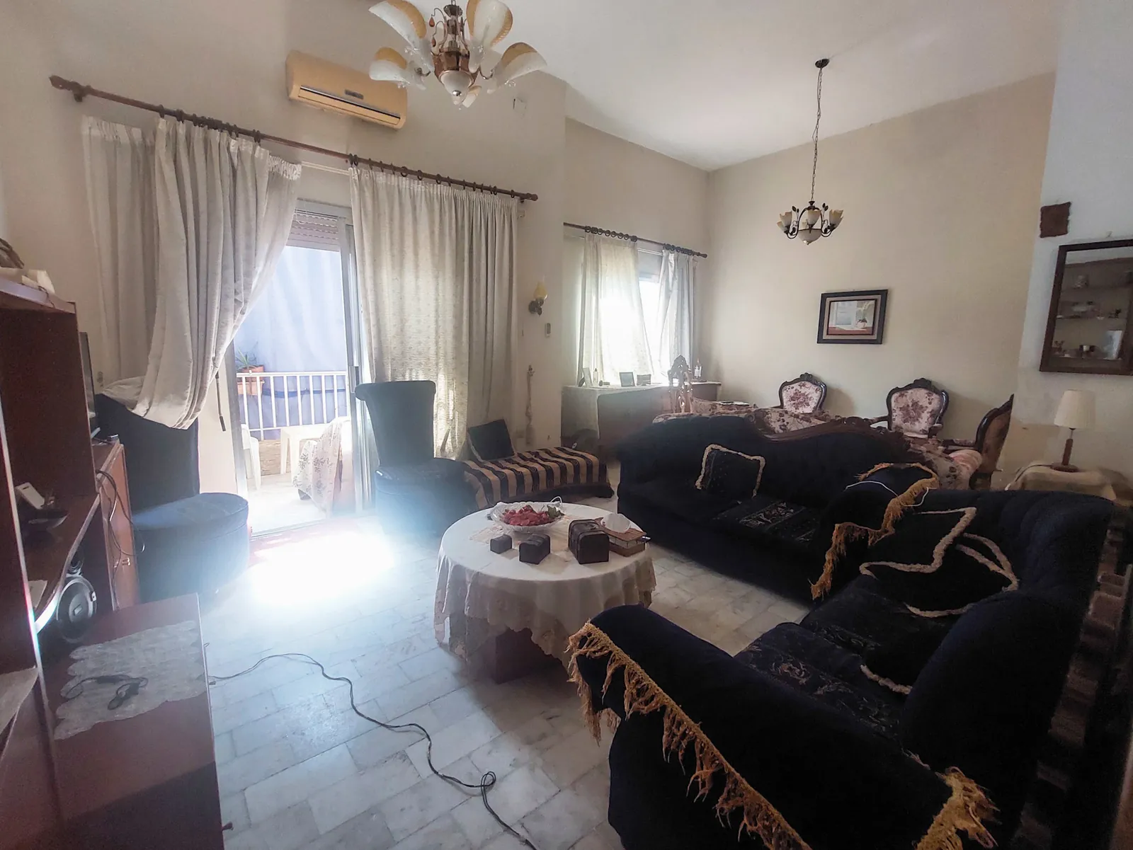 Prime Location Apartment in Aoukar, Metn with Mountain View — photo 2