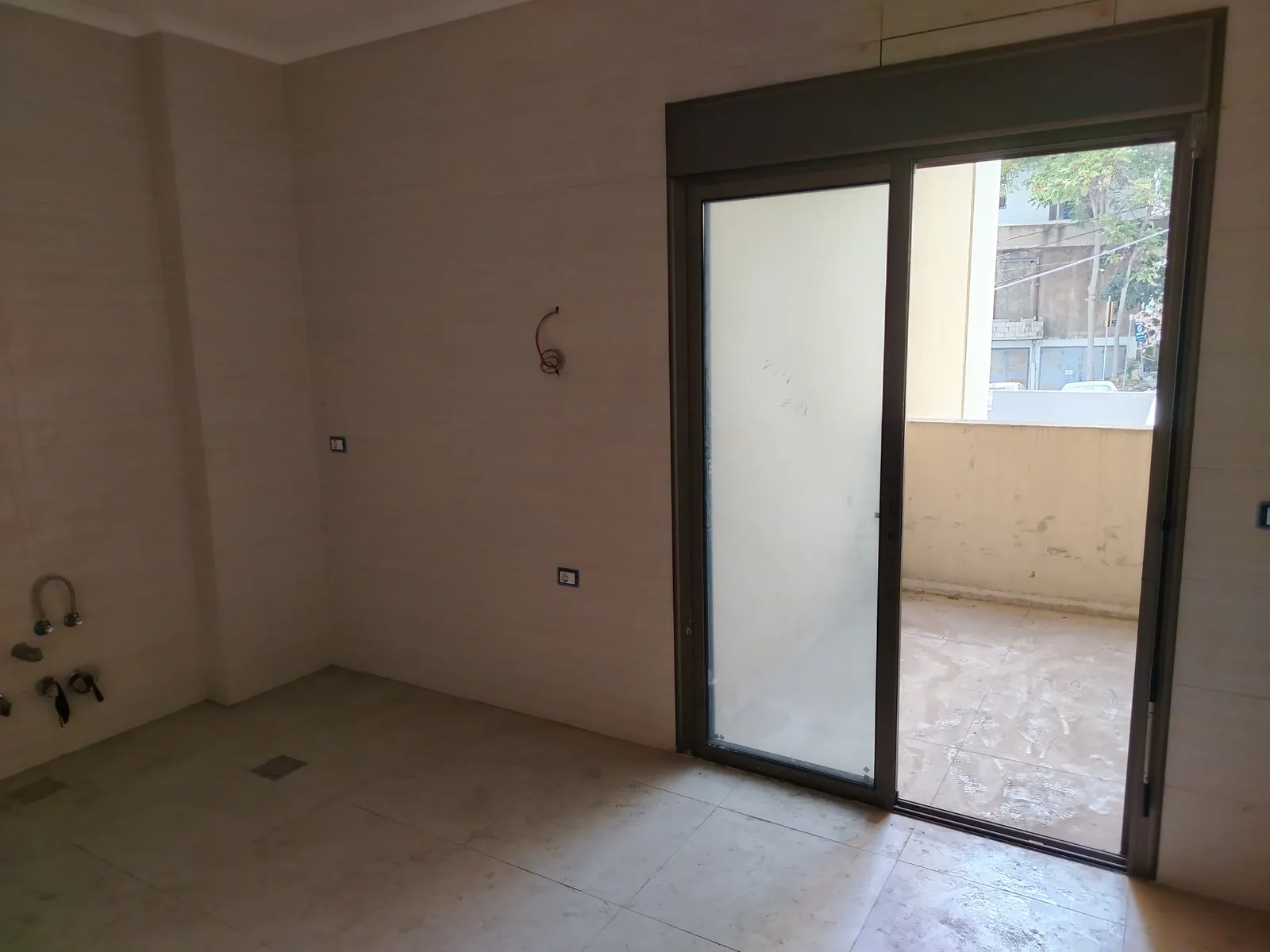 Brand New Apartment in Dekwaneh, Metn — الصورة 5