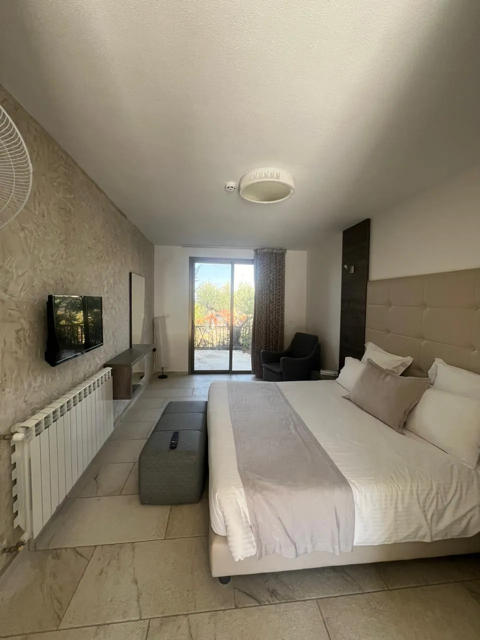 Furnished Apartment in Mrouj, Metn with Mountain and Sea View — الصورة 3