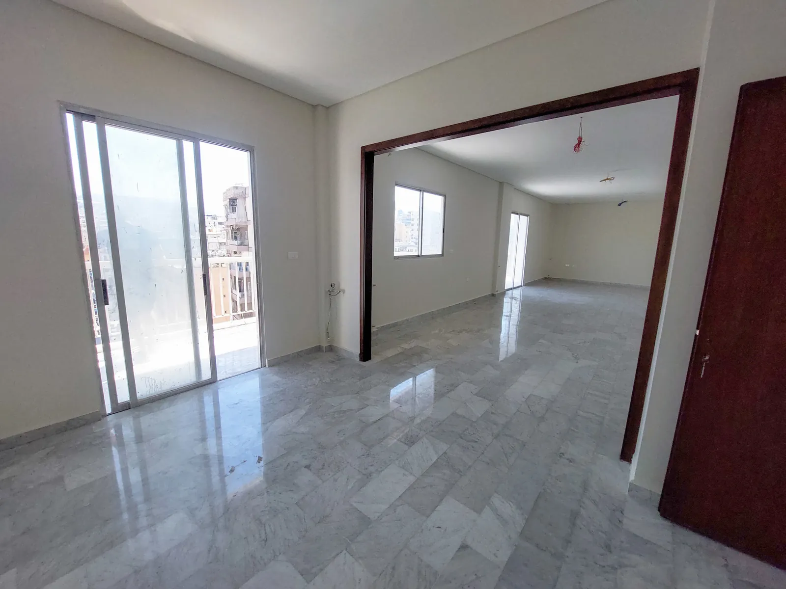 Prime Location Apartment in Bauchrieh, Metn + Terrace — الصورة 3