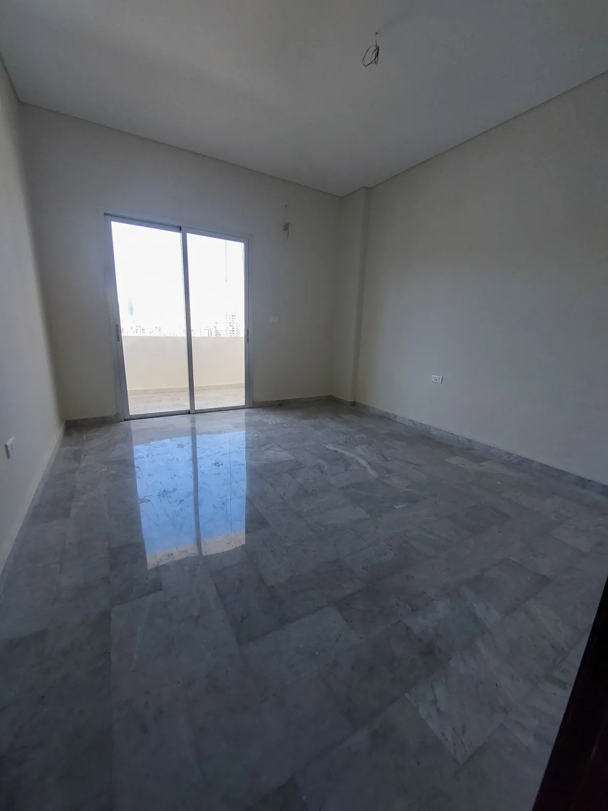 Prime Location Apartment in Bauchrieh, Metn + Terrace — الصورة 4