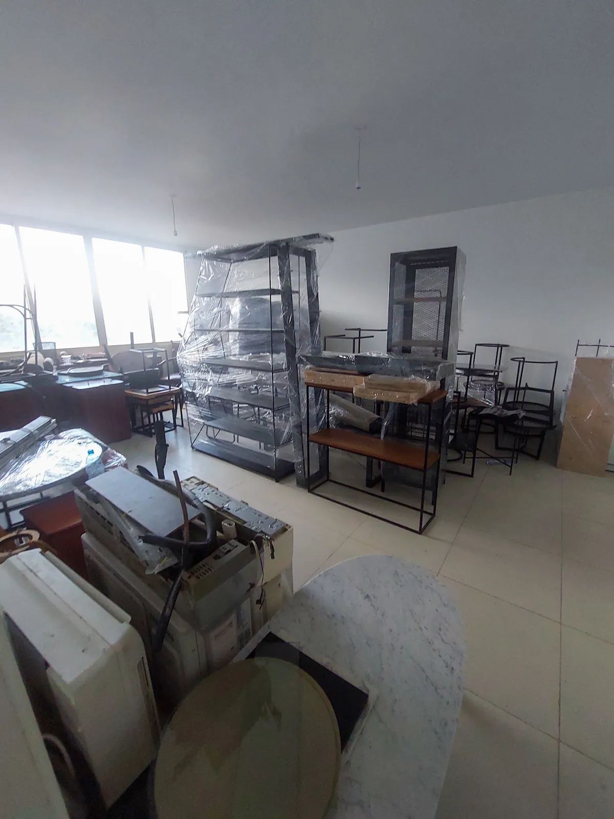 Prime Location Office in Rabieh, Metn — الصورة 2