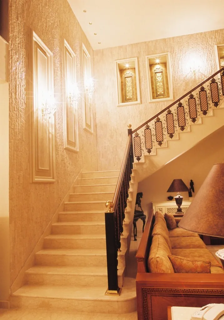Villa in Mount Lebanon with Breathtaking Panoramic Sea & Mountain View — الصورة 5
