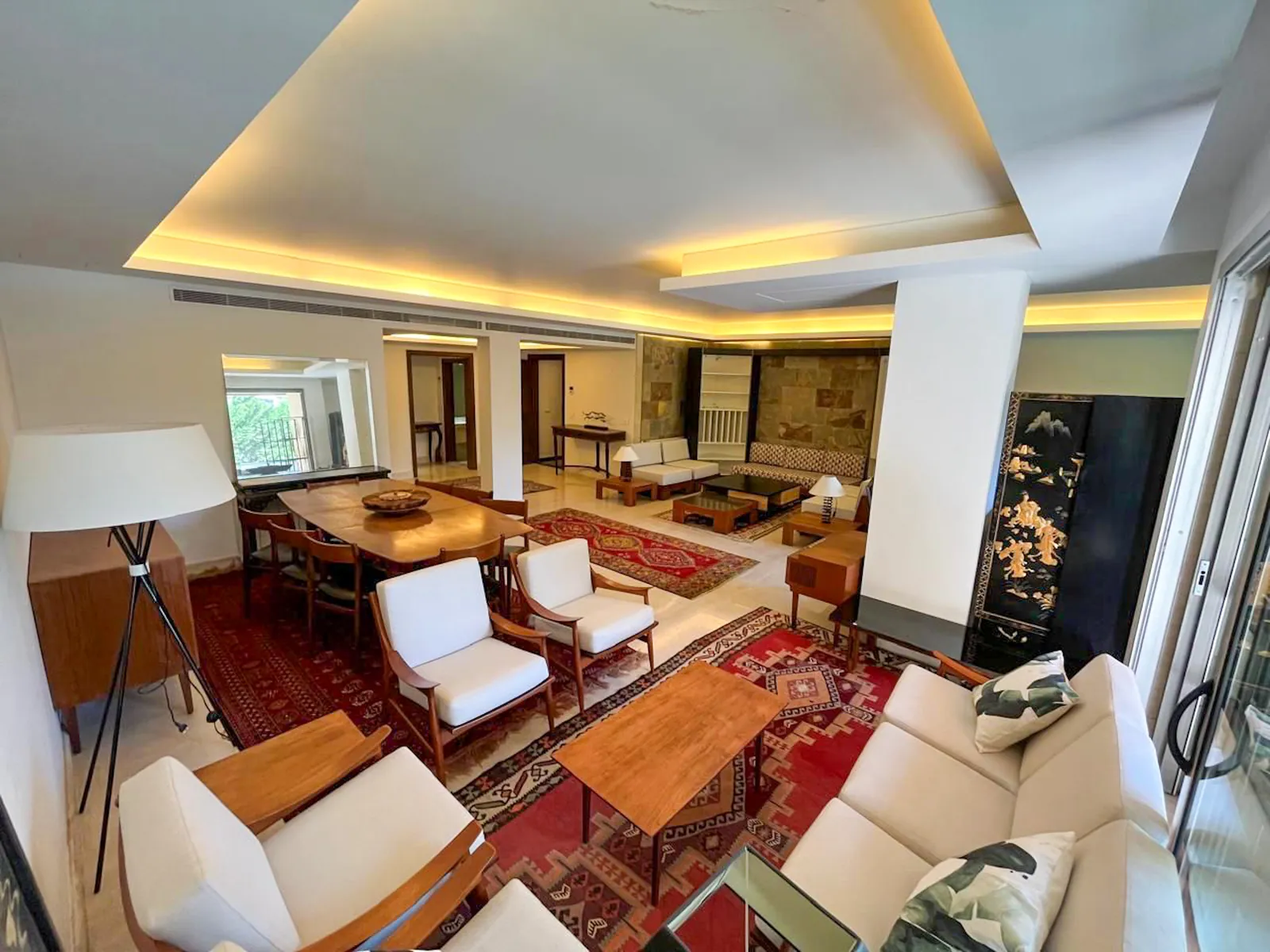 Fully Furnished Apartment in Biyada, Metn with Terrace — الصورة 2