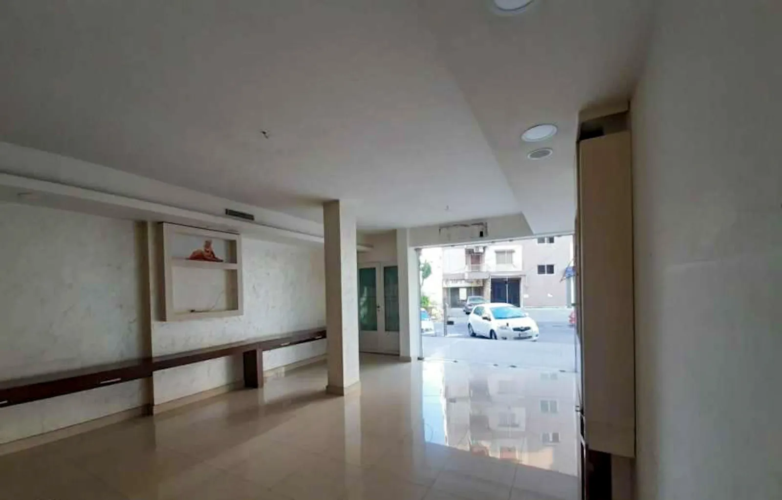 Prime Location Shop in Naccache, Metn