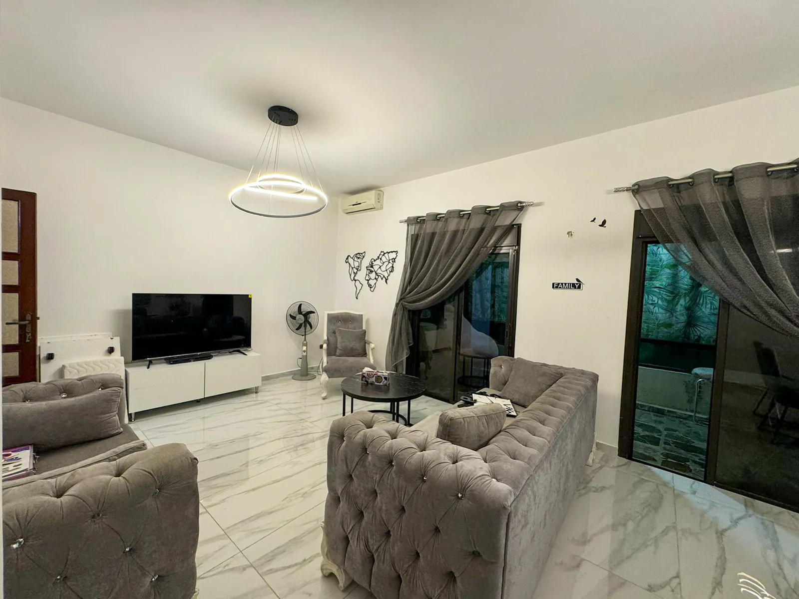 Semi Furnished Apartment in Aoukar, Metn — الصورة 2