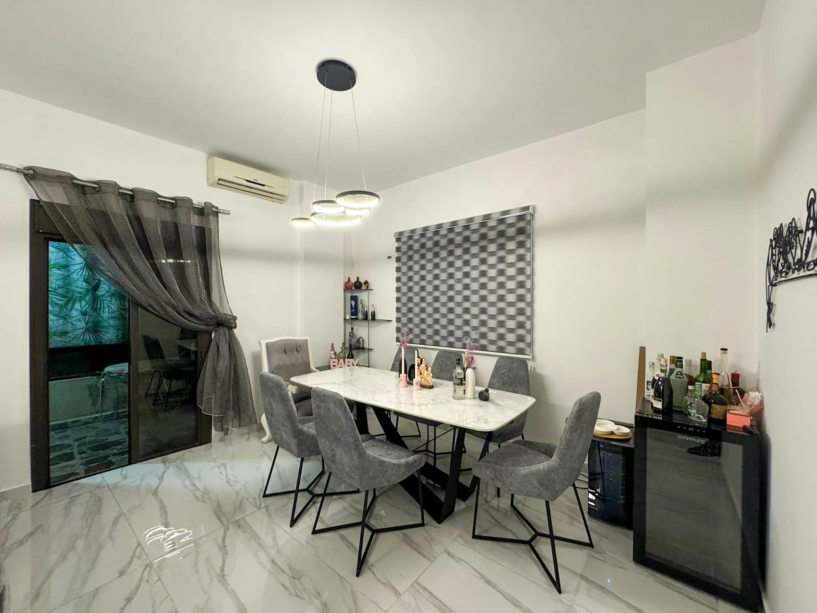Semi Furnished Apartment in Aoukar, Metn — الصورة 3