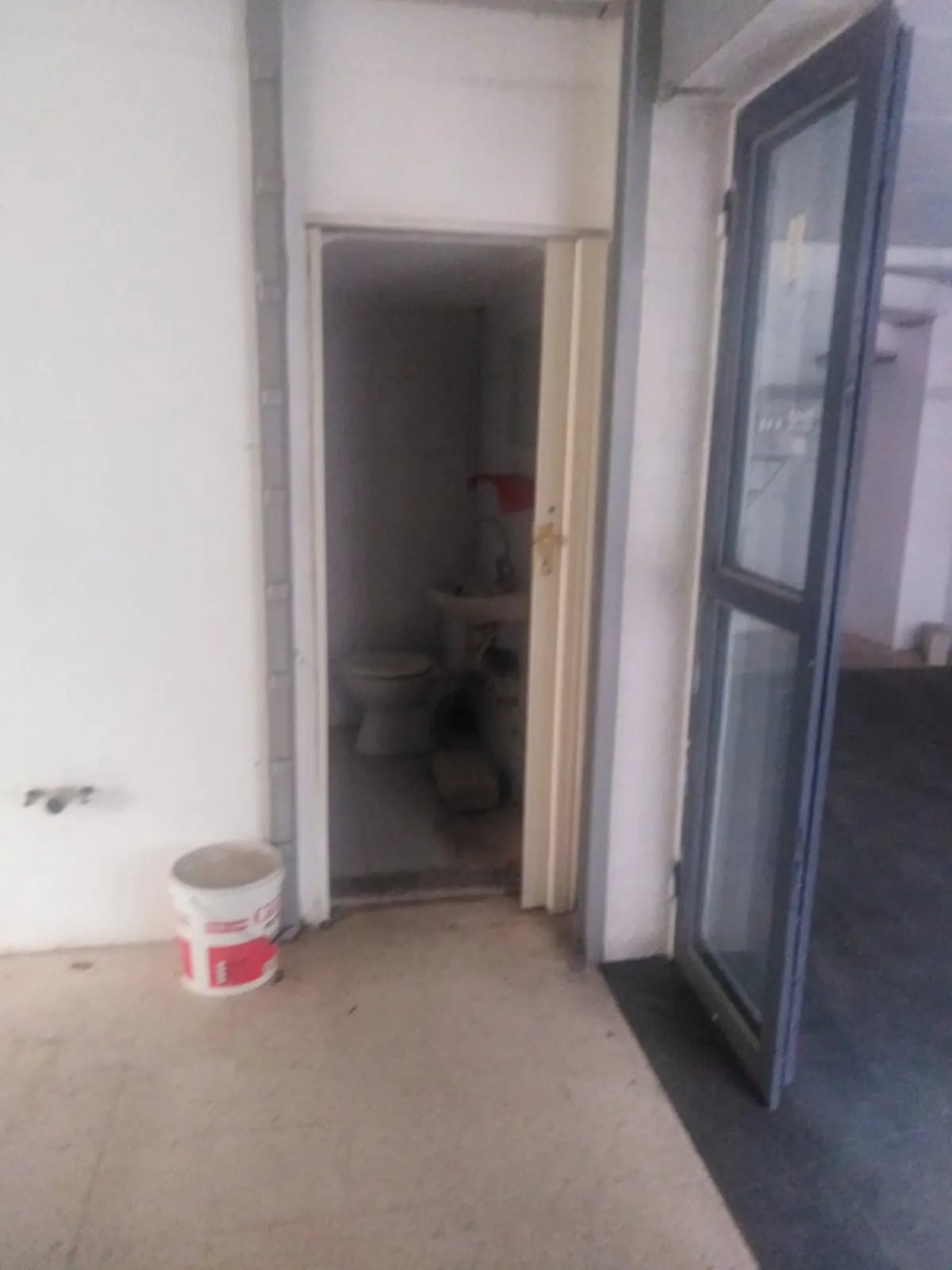 Prime Location Shop in Dekwaneh, Metn — photo 3