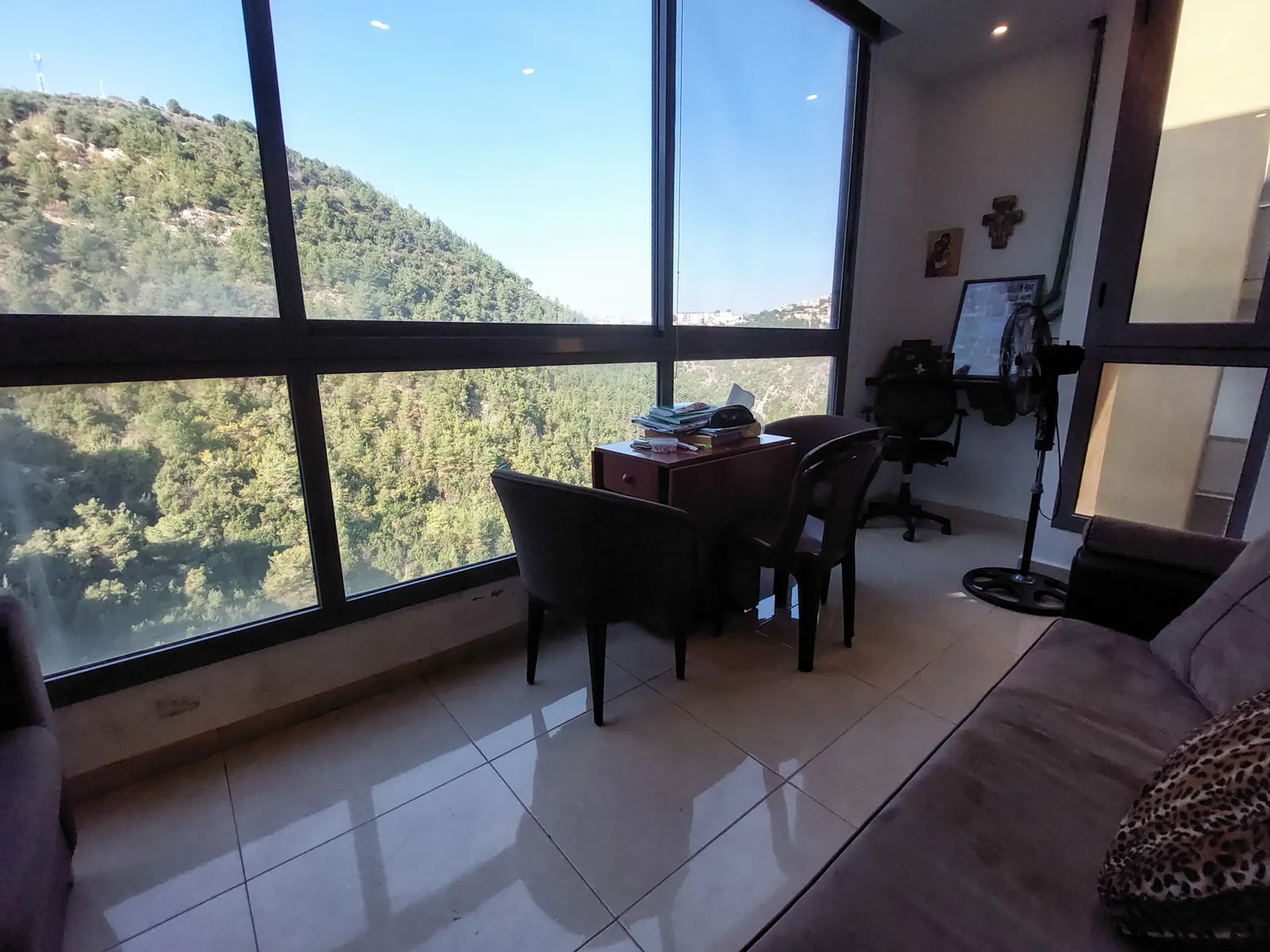Furnished New Apartment in Zikrit, Metn with Mountain View — الصورة 3