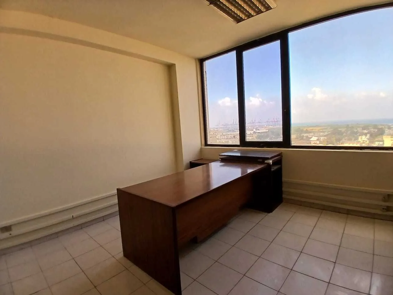 Prime Location Office in Dora, Metn — الصورة 4