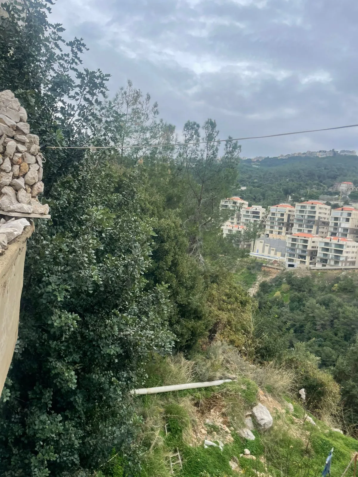 Land in Qannabet Broumana, Metn Overlooking the Mountains — photo 2