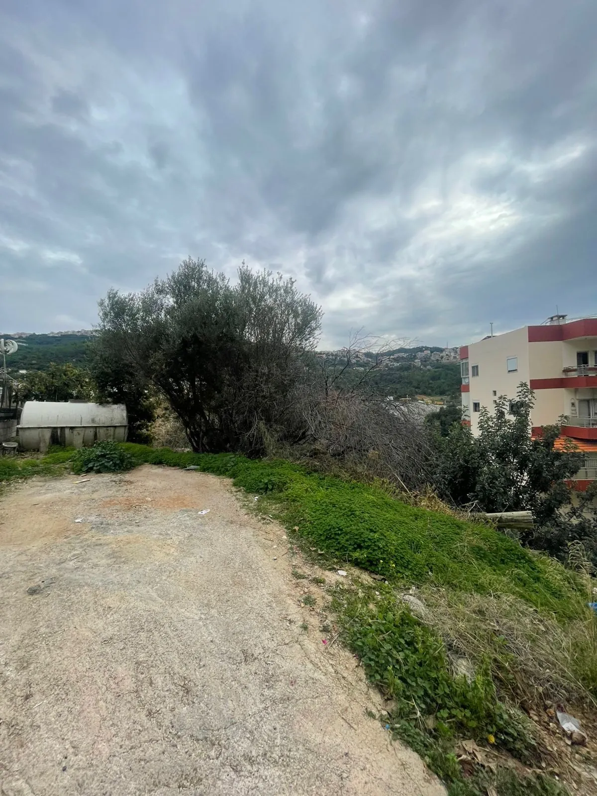 Land in Qannabet Broumana, Metn Overlooking the Mountains — photo 4