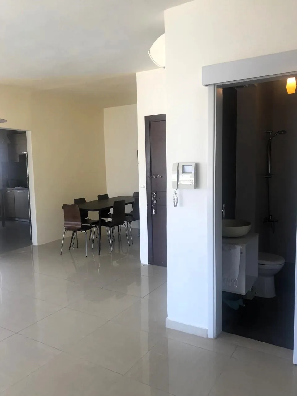 Apartment in Achrafieh Mar Mikhael, Beirut with City & Sea View — الصورة 5