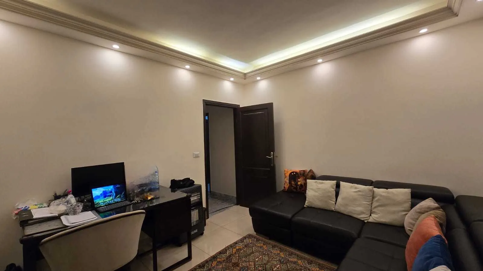 Apartment in Mazraa, Beirut in a Calm Neighborhood — photo 3