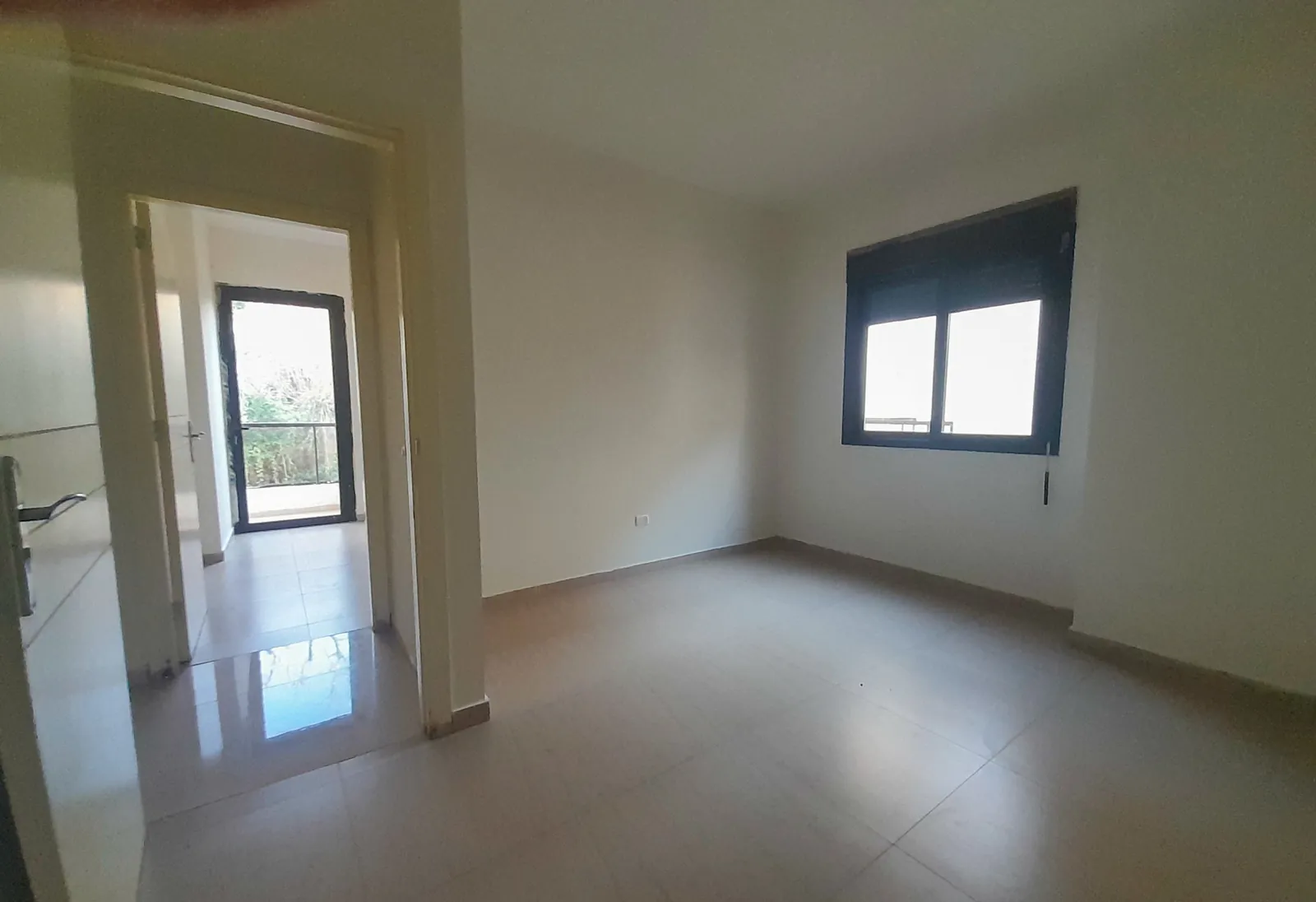 New Apartment in Tabarja, Keserwan with a Partial Mountain View — الصورة 2