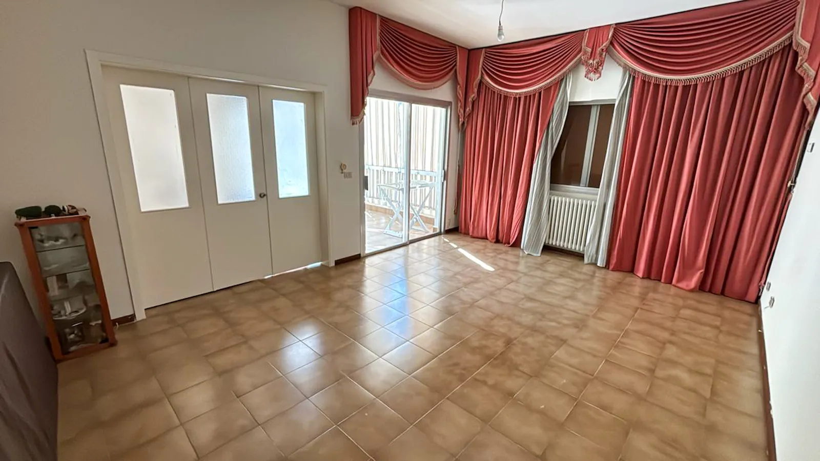 Semi Furnished Apartment in Naccache, Metn with Sea View — الصورة 3
