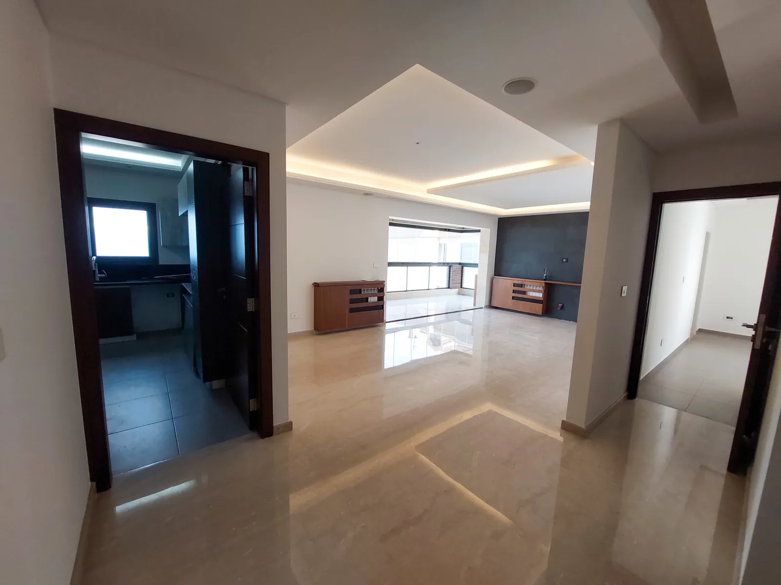New Apartment in Elissar, Metn with a Breathtaking Sea View — الصورة 3