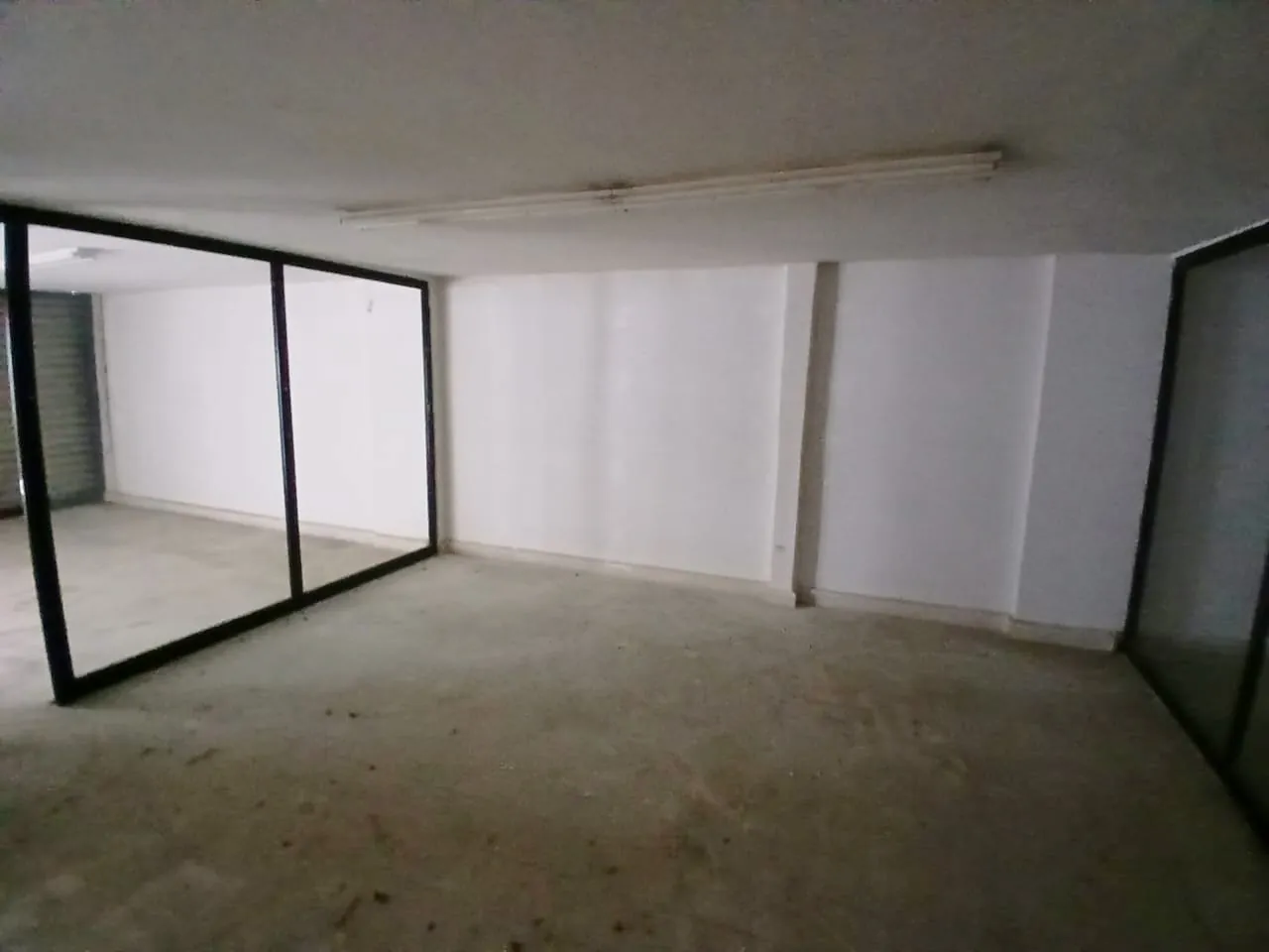 Shop in Bauchrieh, Metn — الصورة 2