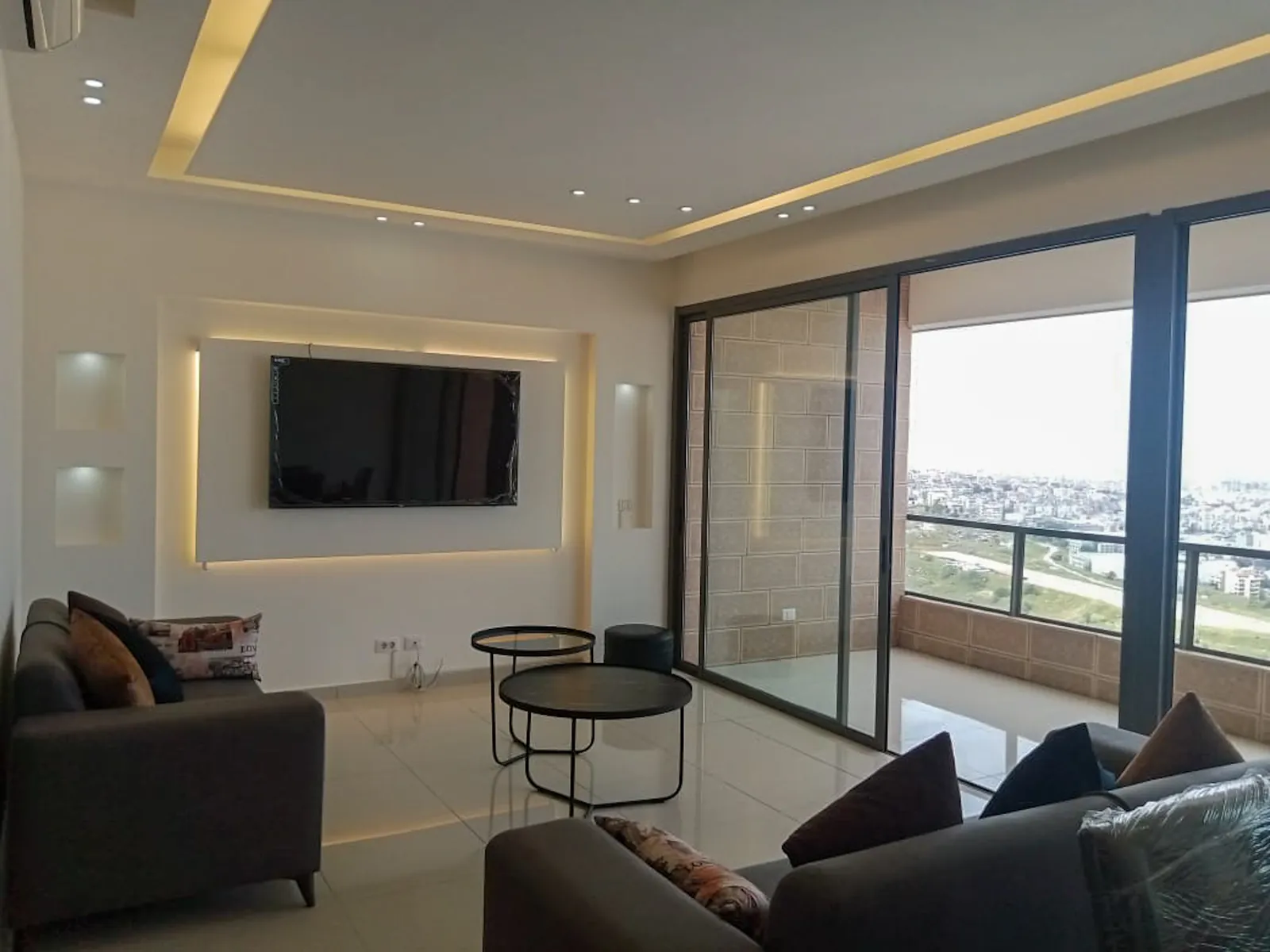 Furnished Apartment in Mar Roukoz with Full Panoramic Sea View — الصورة 2