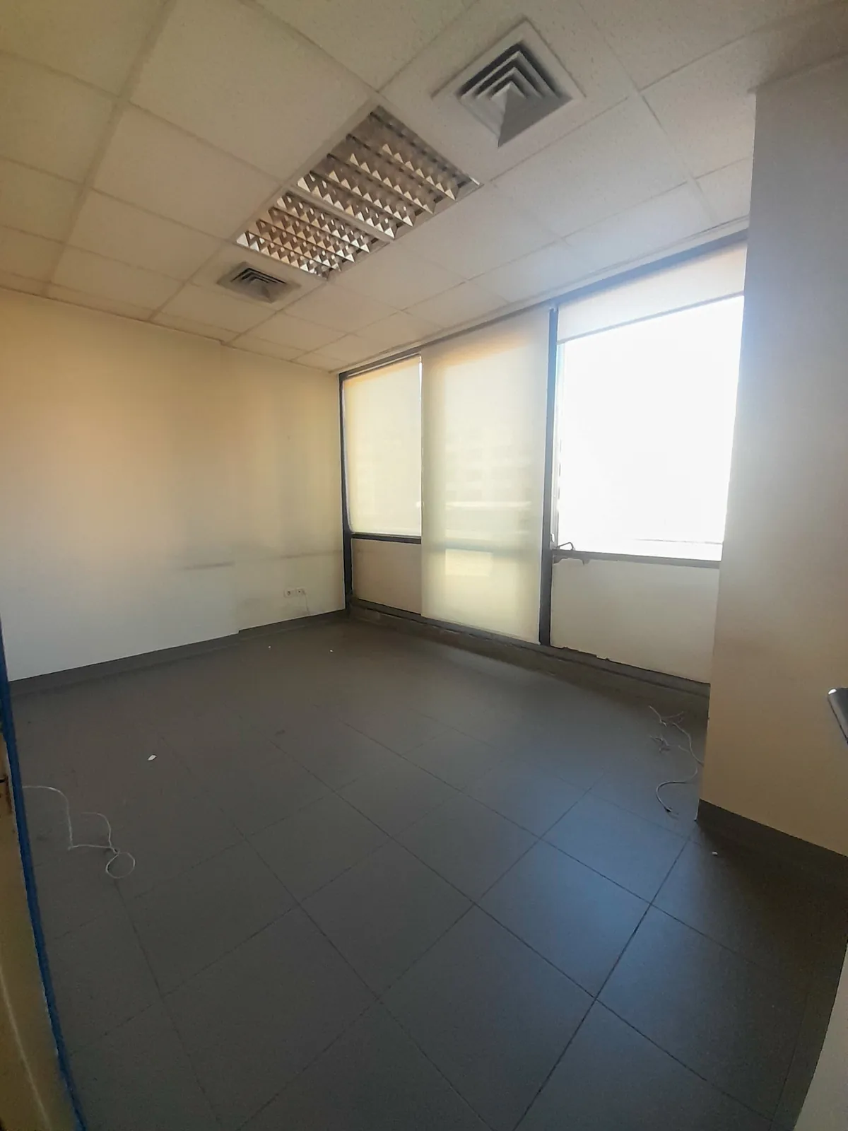 Prime Location Office in Zouk Mikael, Keserwan — الصورة 2