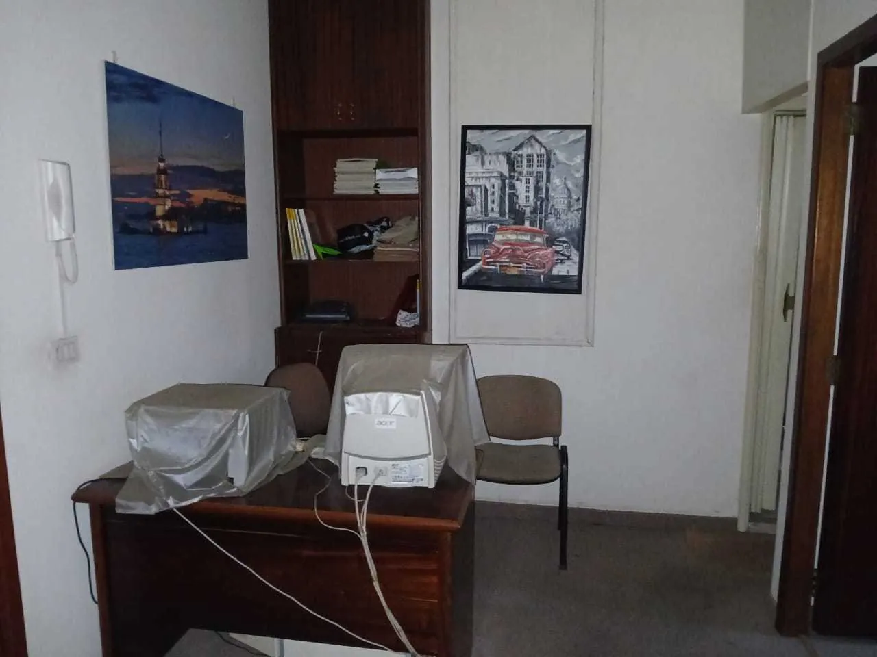 Prime Location Semi- Furnished Office in Jdeideh, Metn — الصورة 3