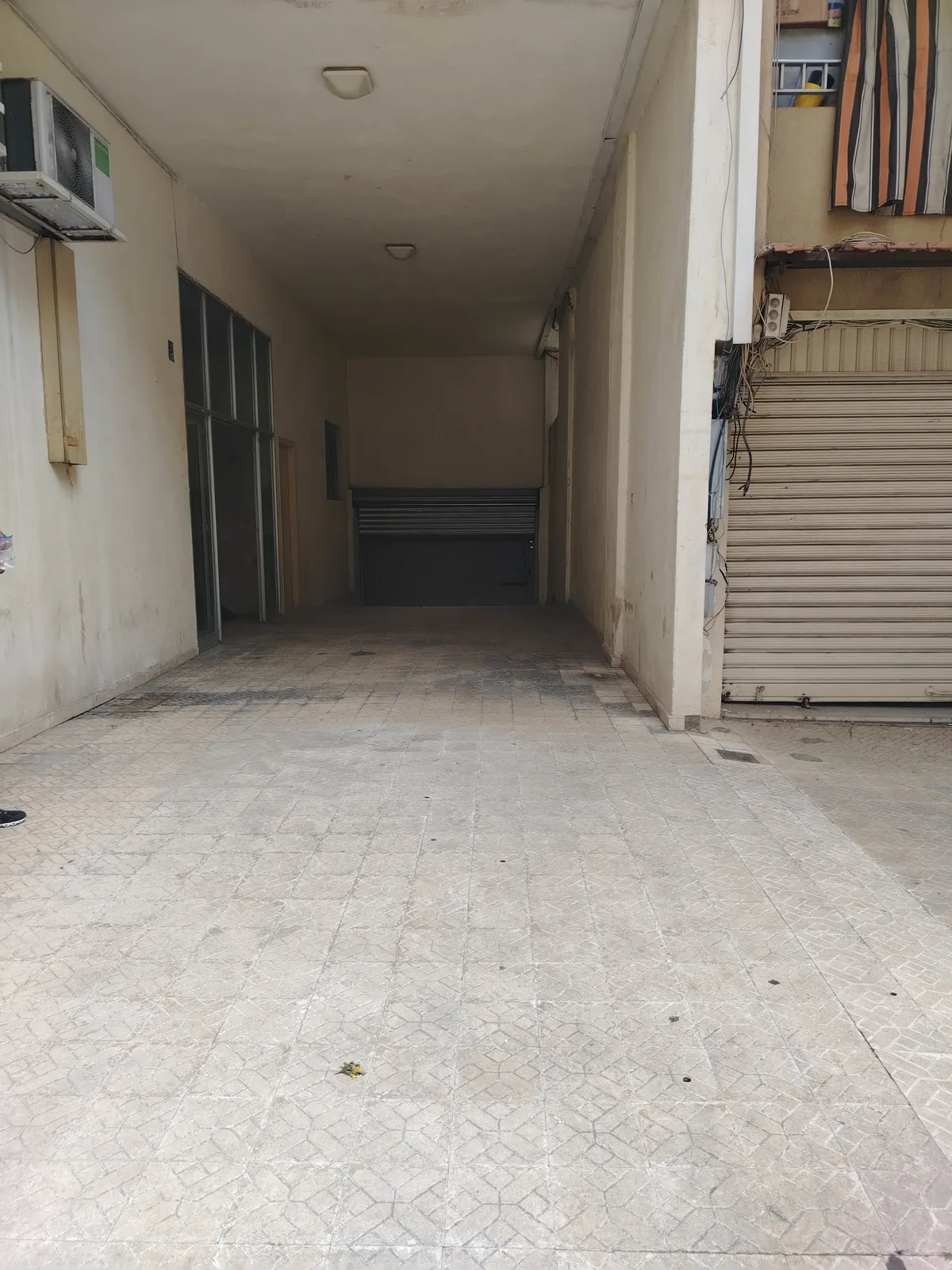 Warehouse in Dora, Metn