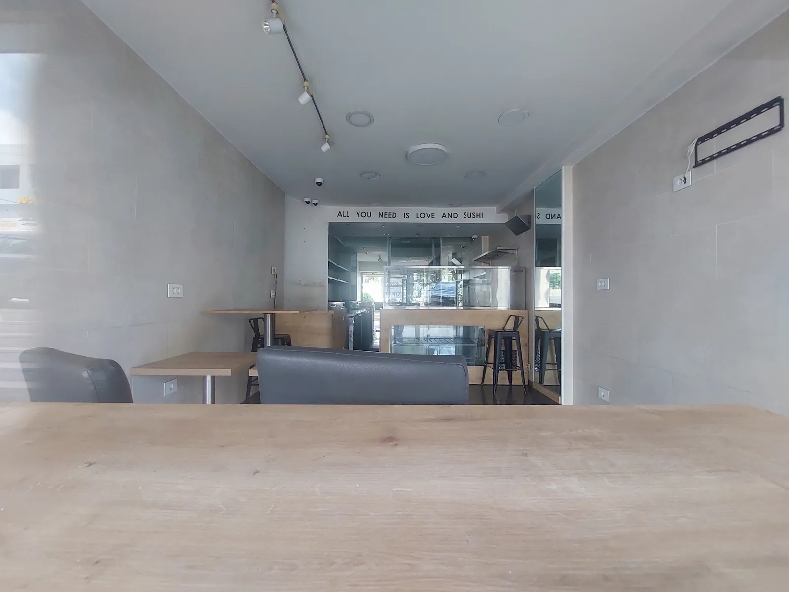 Furnished Restaurant/Shop in Mazraat Yachouh, Metn — الصورة 2