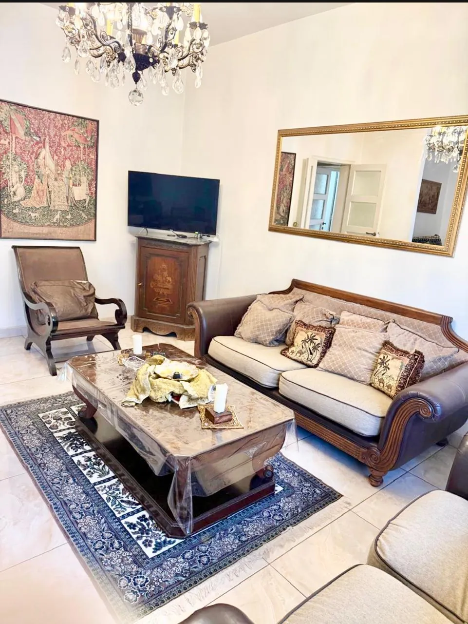 Furnished Apartment for Sale/Rent in Badaro with a Peaceful View — الصورة 2