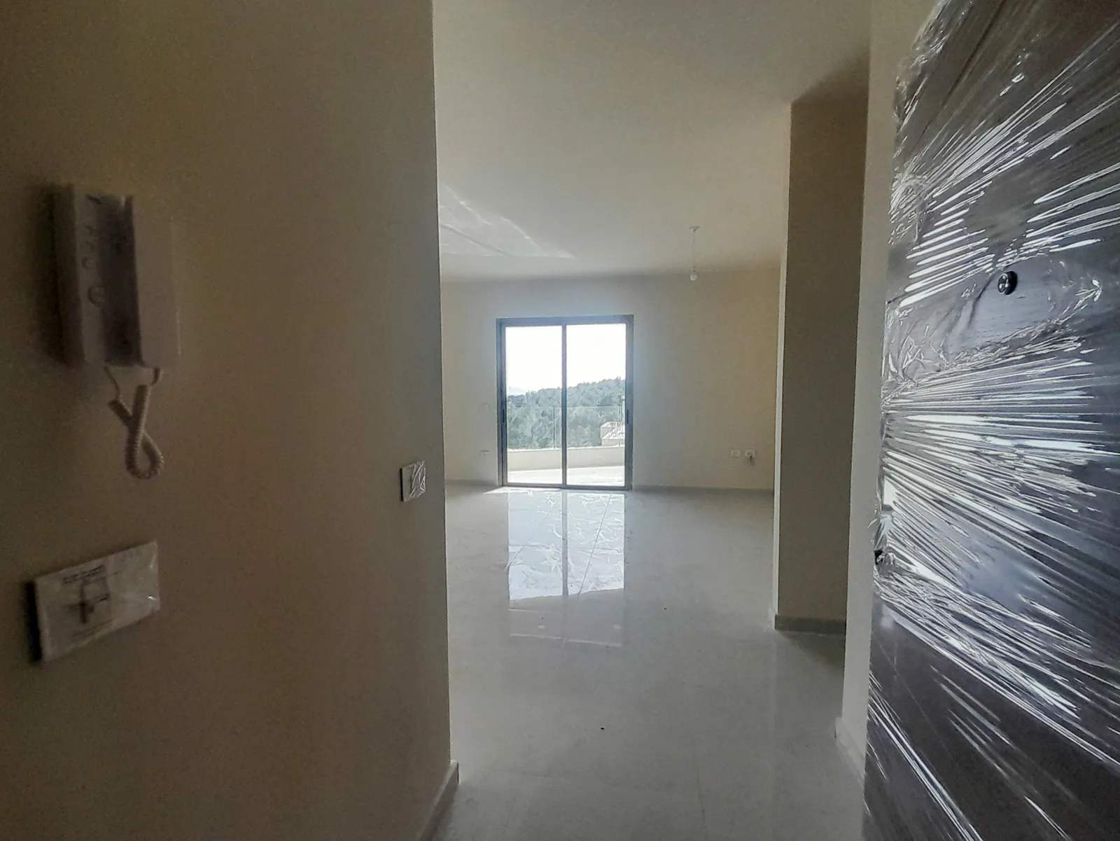 Apartment in Douar, Metn with a Breathtaking Mountain View — الصورة 2