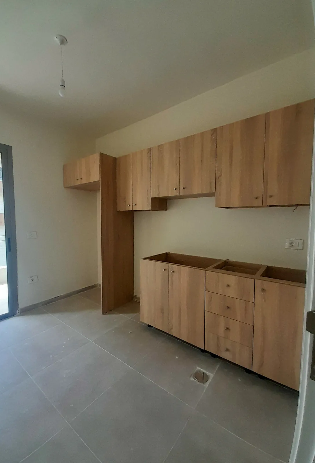 Apartment in Douar, Metn with a Breathtaking Mountain View — الصورة 3