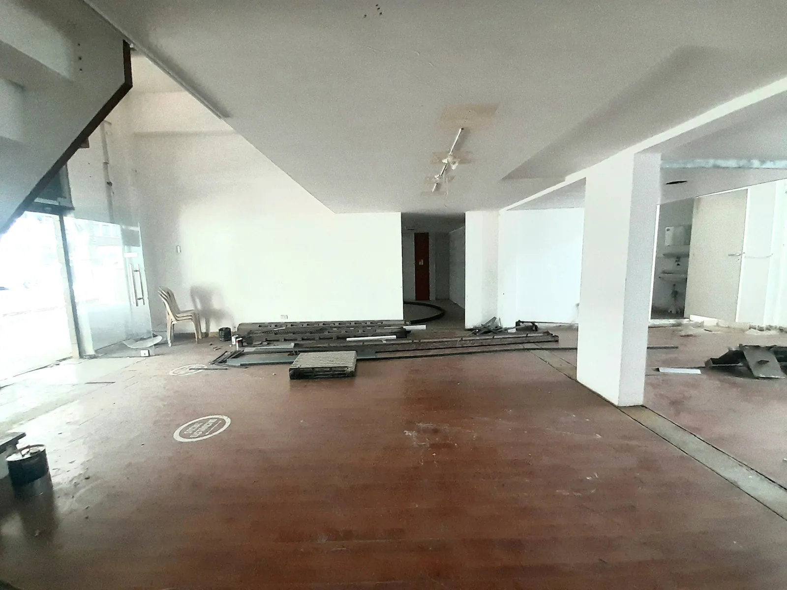 A Very Prime Location Mezzanine Shop in Bikfaya , Metn