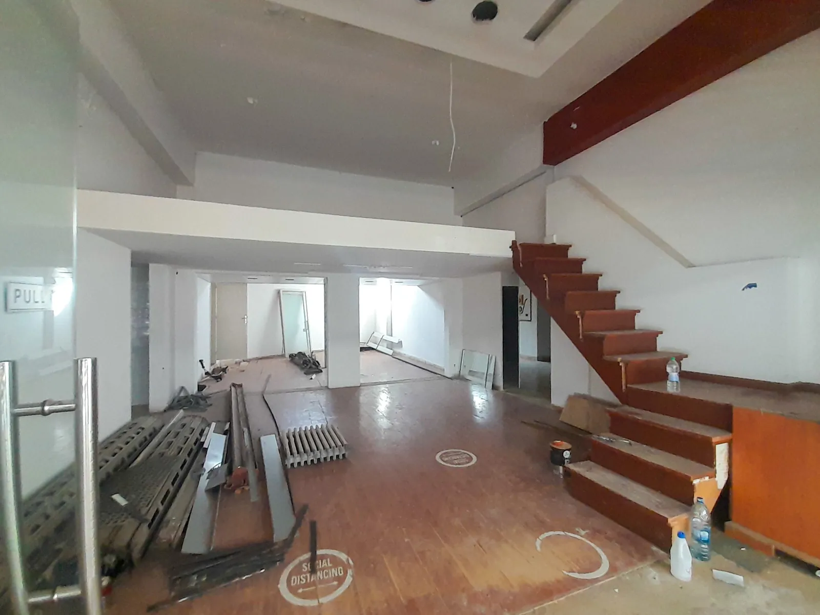 A Very Prime Location Mezzanine Shop in Bikfaya , Metn — photo 2