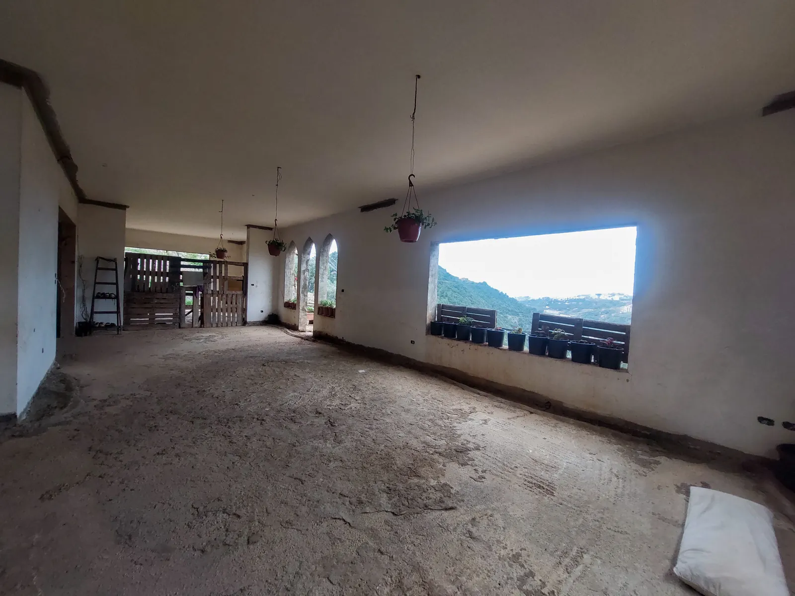 Villa in Zikrit, Metn + Pool & Breathtaking Mountain View — photo 2