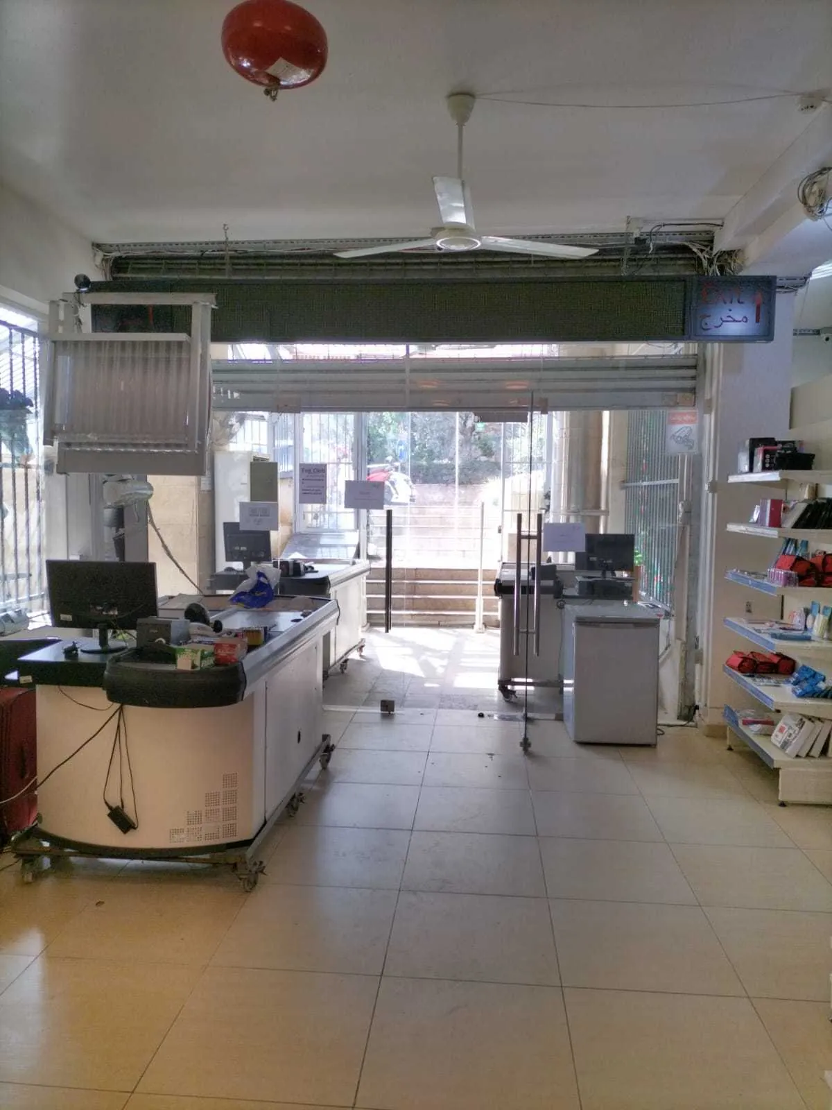 Used Showroom/Warehouse in Jnah, Beirut