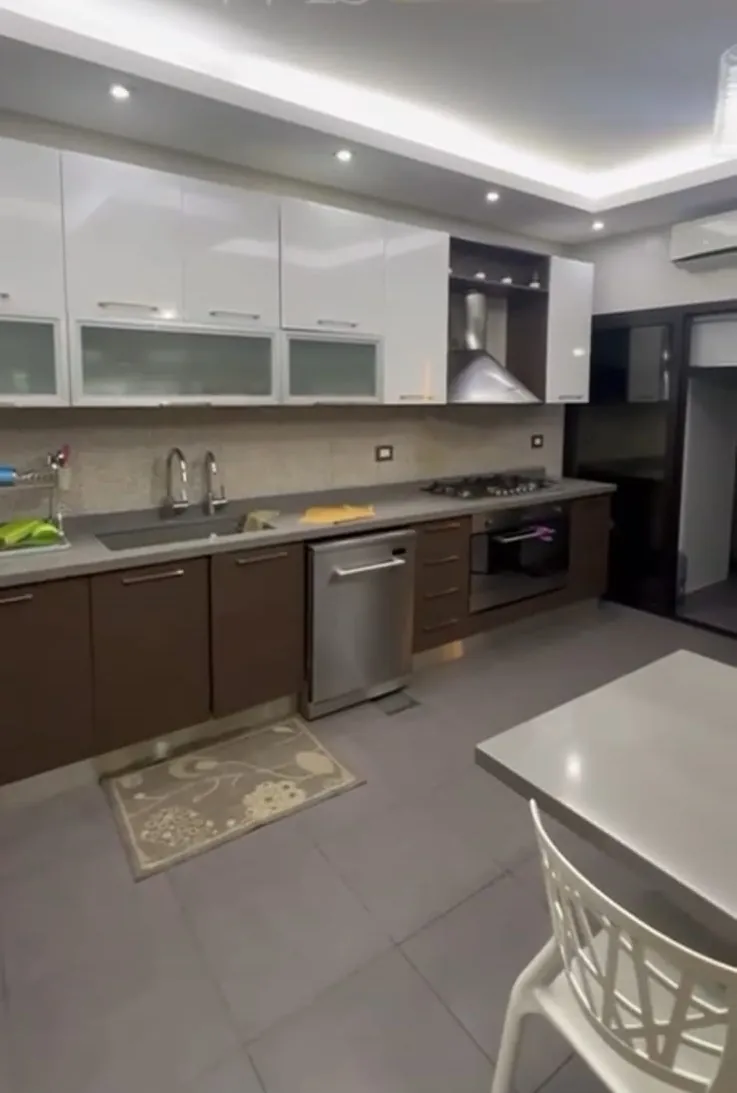 Furnished High- End Apartment in Biakout with Partial Sea View — الصورة 5