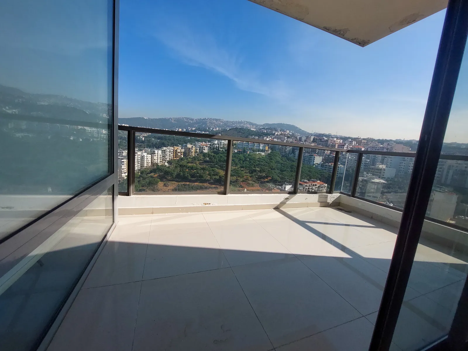 Furnished Apartment in Mar Roukoz, Metn with Sea + Mountain View — الصورة 3