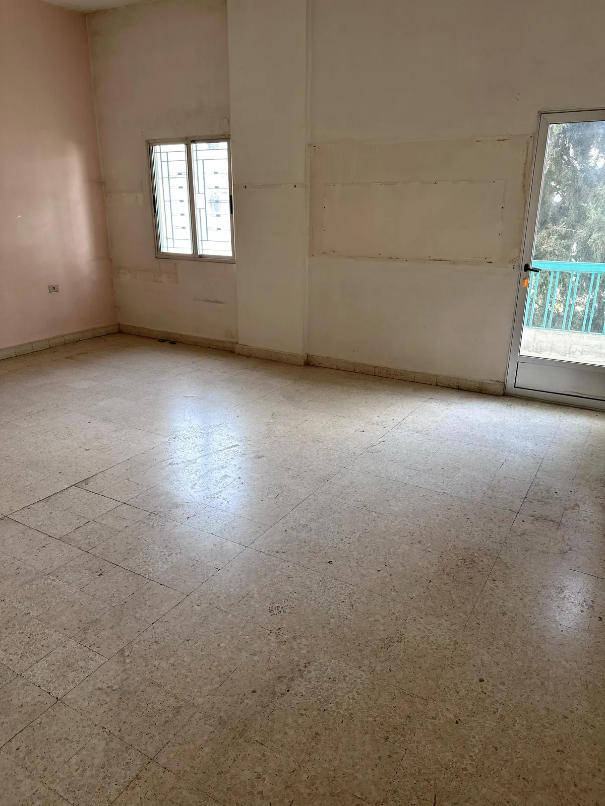 Prime Location Building for Rent in Bsalim, Metn — الصورة 5