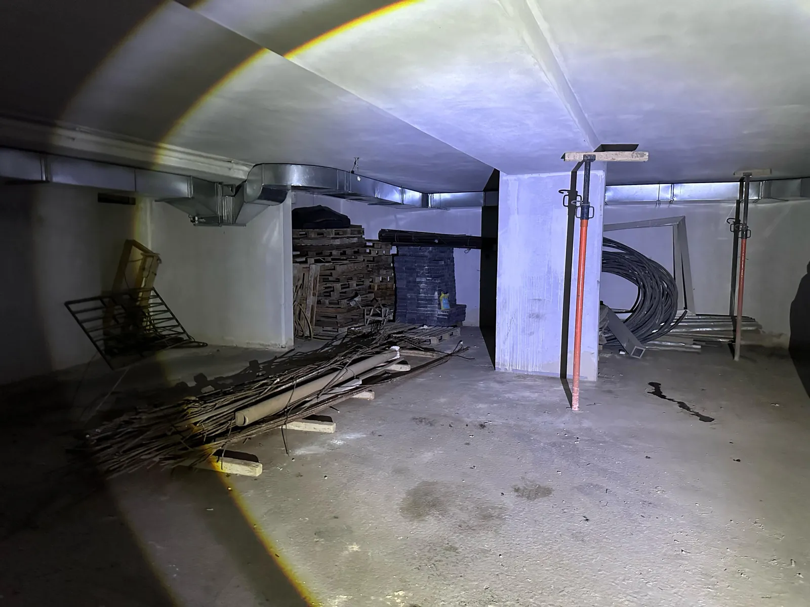 Prime Location Used Warehouse in Bsalim, Mezher, Metn — الصورة 3