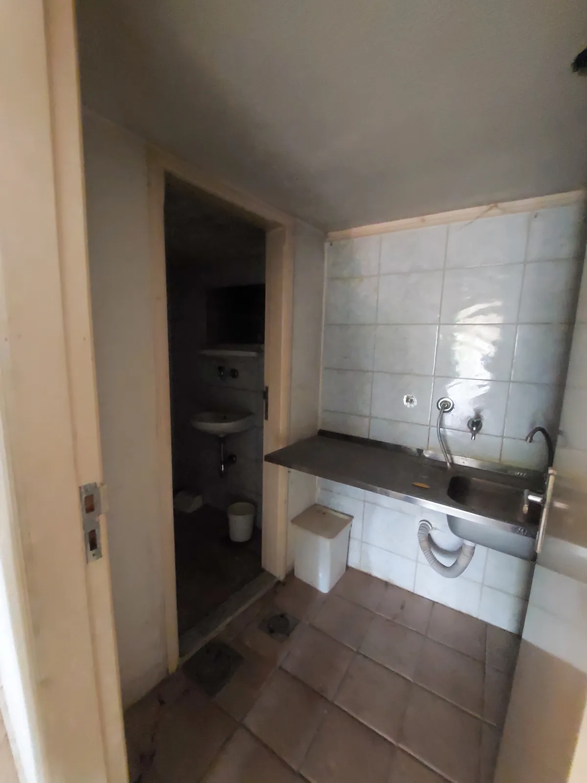 Prime Location Shop in Atchaneh, Metn — photo 5