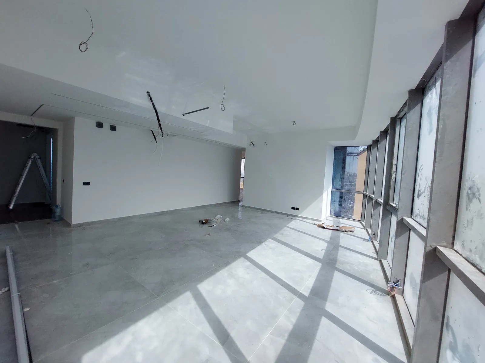 Prime Location Brand New Office in Dbayeh, Metn — الصورة 4